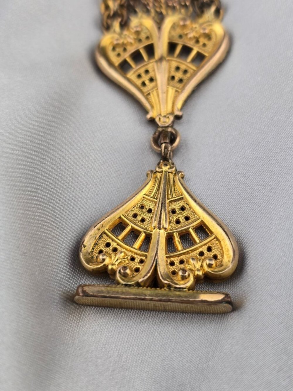 Antique Gold Filled Watch Fob With Ornate Chain & Engraved Details 1912 - Picture 7 of 10